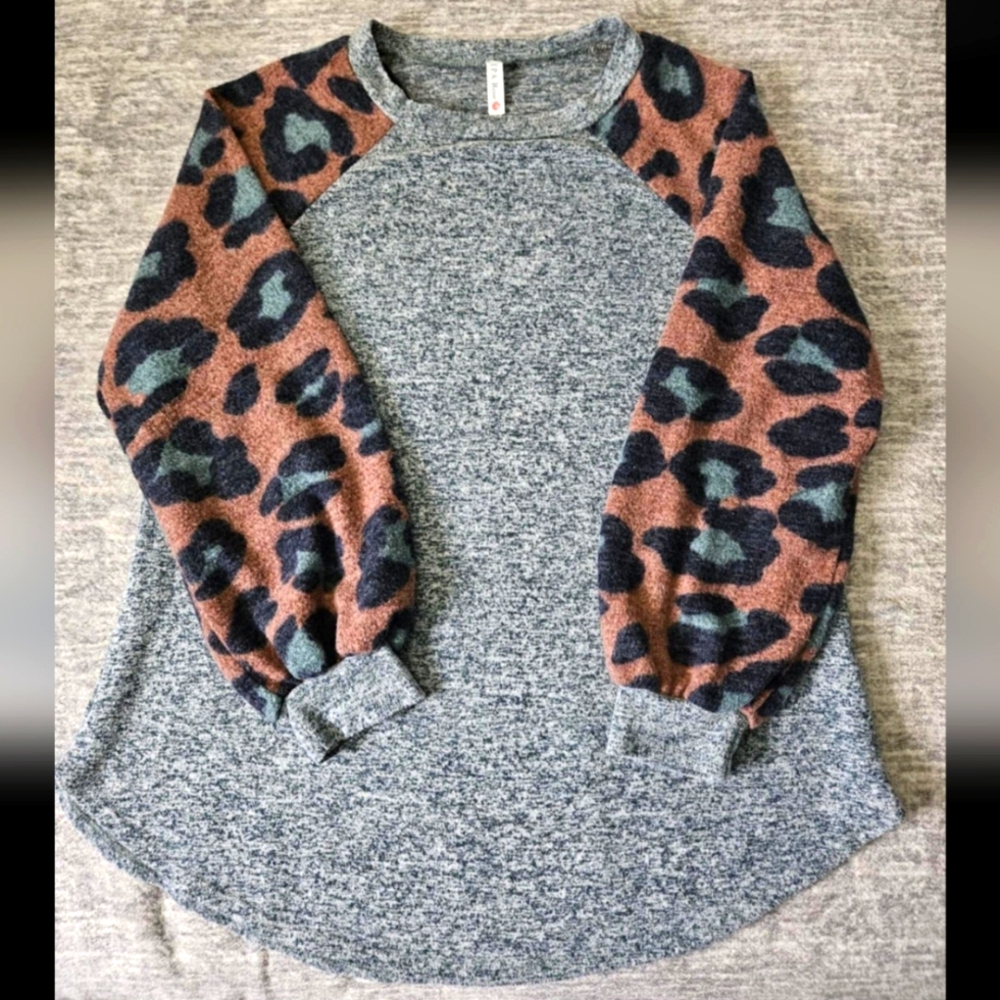 Adorable Puffy Sleeve Sweater